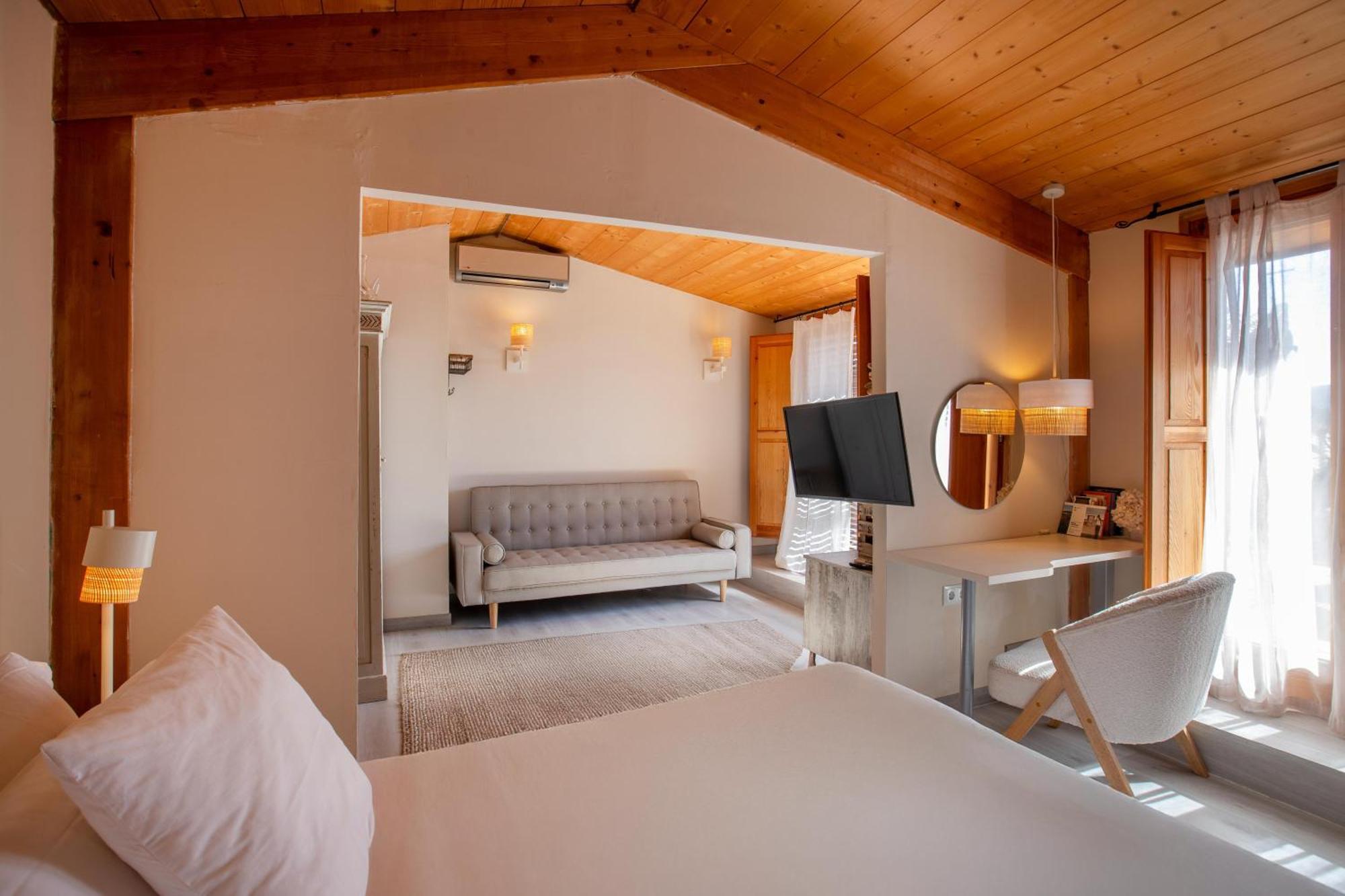 Hotel Boutique Niu De Sol - Designed For Adults Palau Saverdera Bagian luar foto