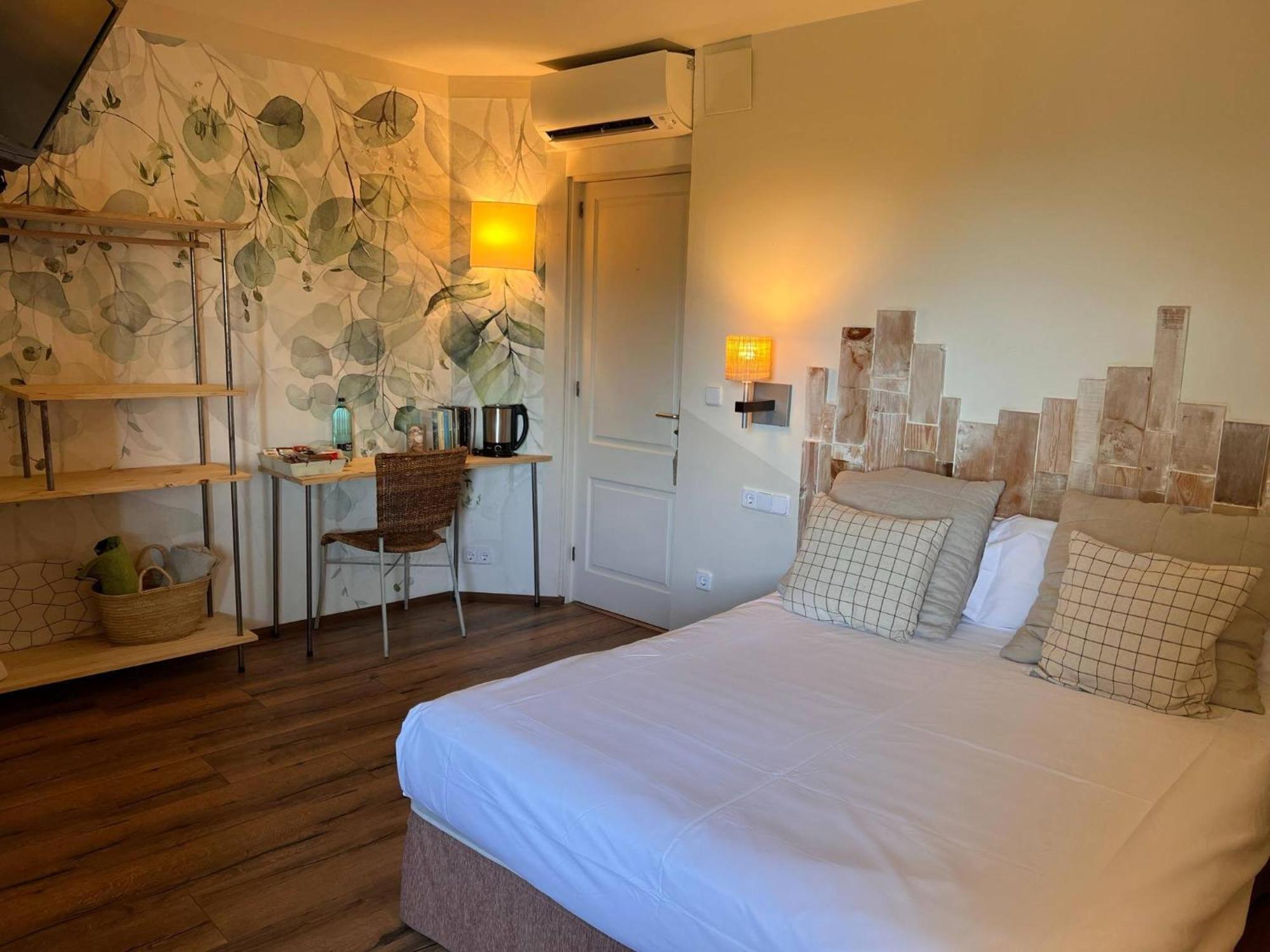 Hotel Boutique Niu De Sol - Designed For Adults Palau Saverdera Bagian luar foto